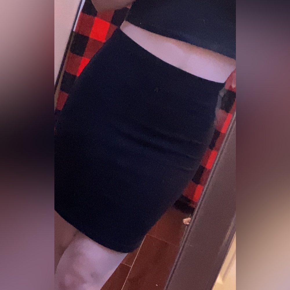 Decree pencil skirt